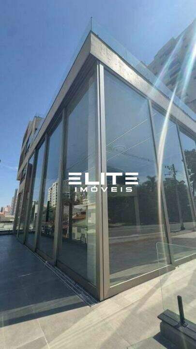 Prédio para aluguel no Centro: 