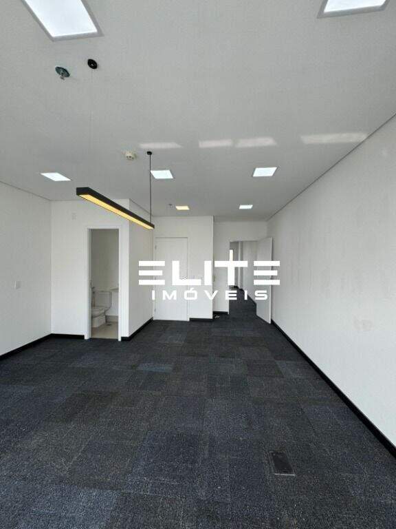 Sala para aluguel no Baeta Neves: 