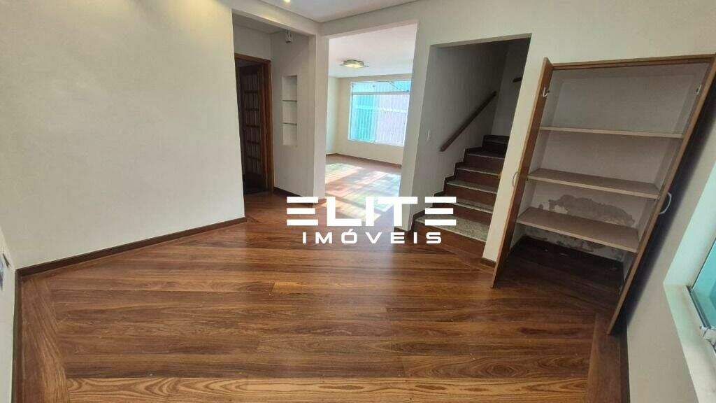 Sobrado para aluguel no Bairro Jardim: 