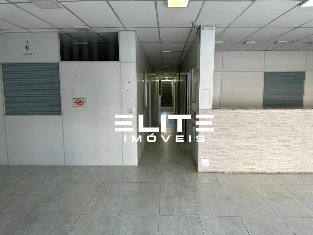 Prédio para aluguel no Centro: 