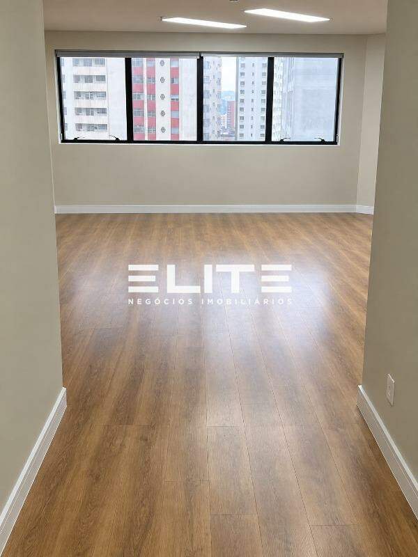 Sala para aluguel no Centro: 