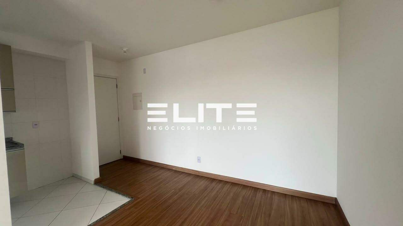 Apartamento para aluguel no Santa Teresinha: 