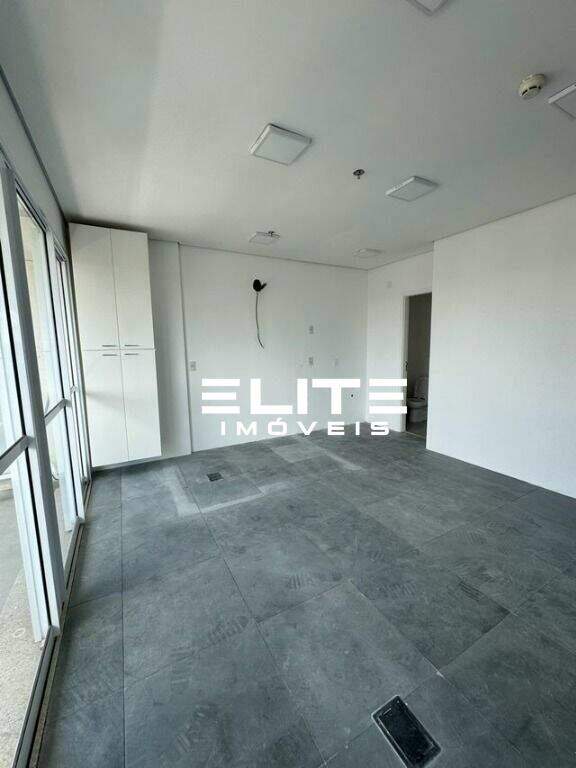 Sala para aluguel no Vila Baeta Neves: 