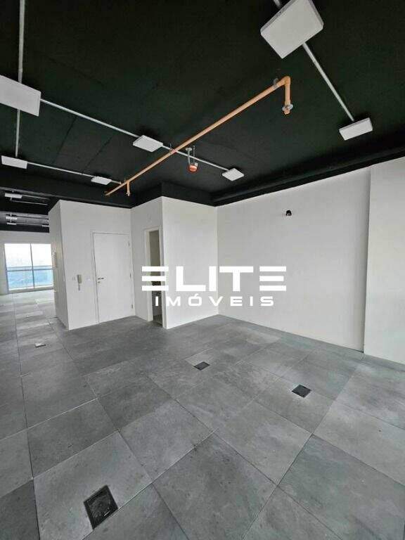 Sala para aluguel no Vila Baeta Neves: 