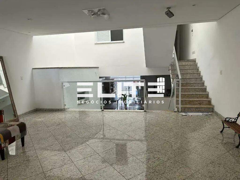 Sobrado para aluguel no Vila Bastos: 
