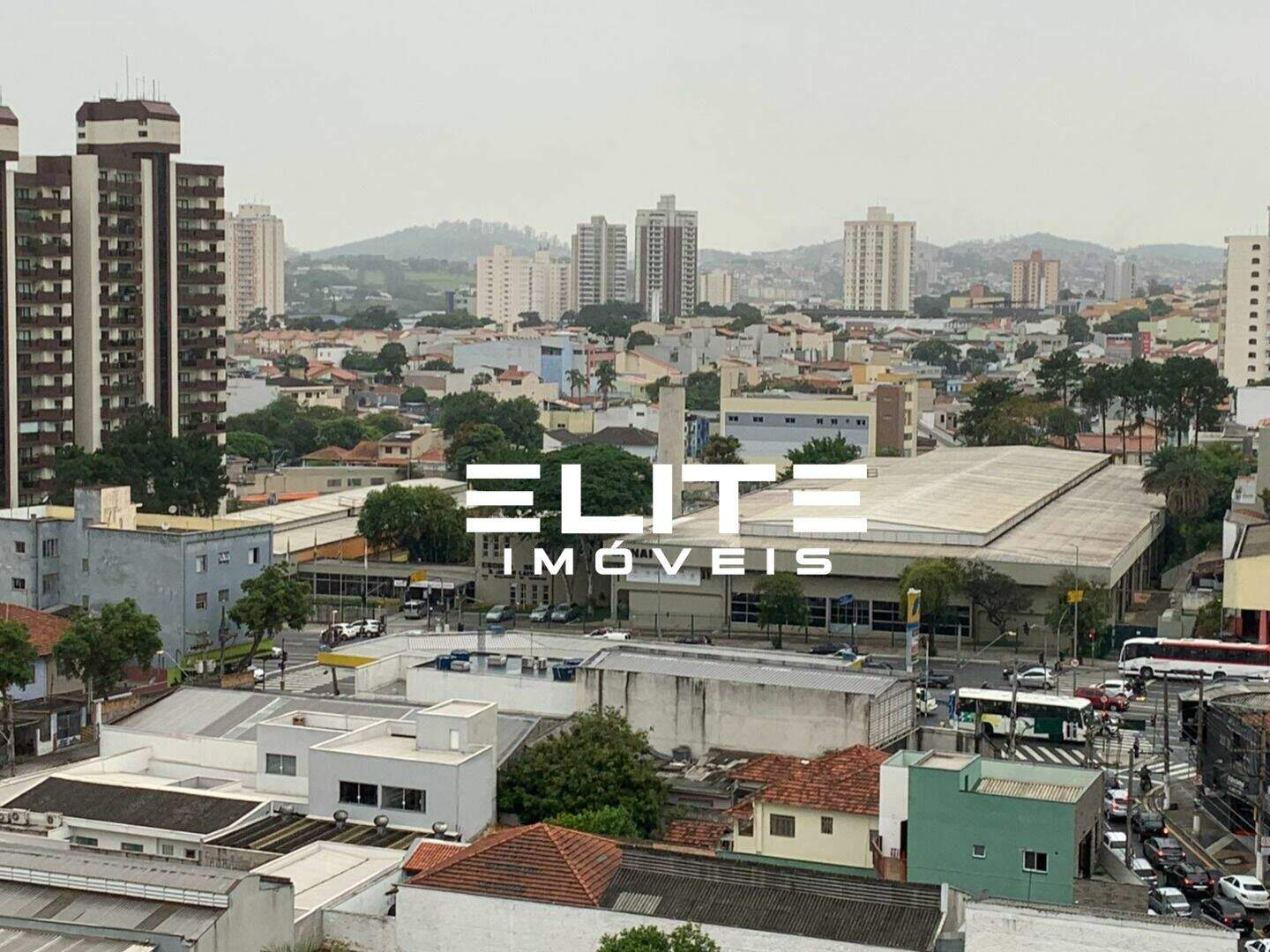 Sala para aluguel no Centro: 