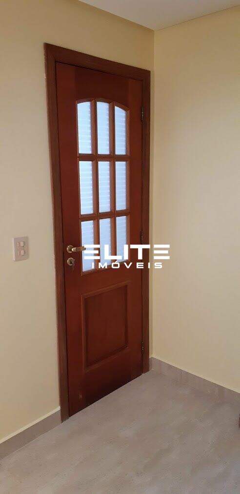 Sala para aluguel no Centro: 