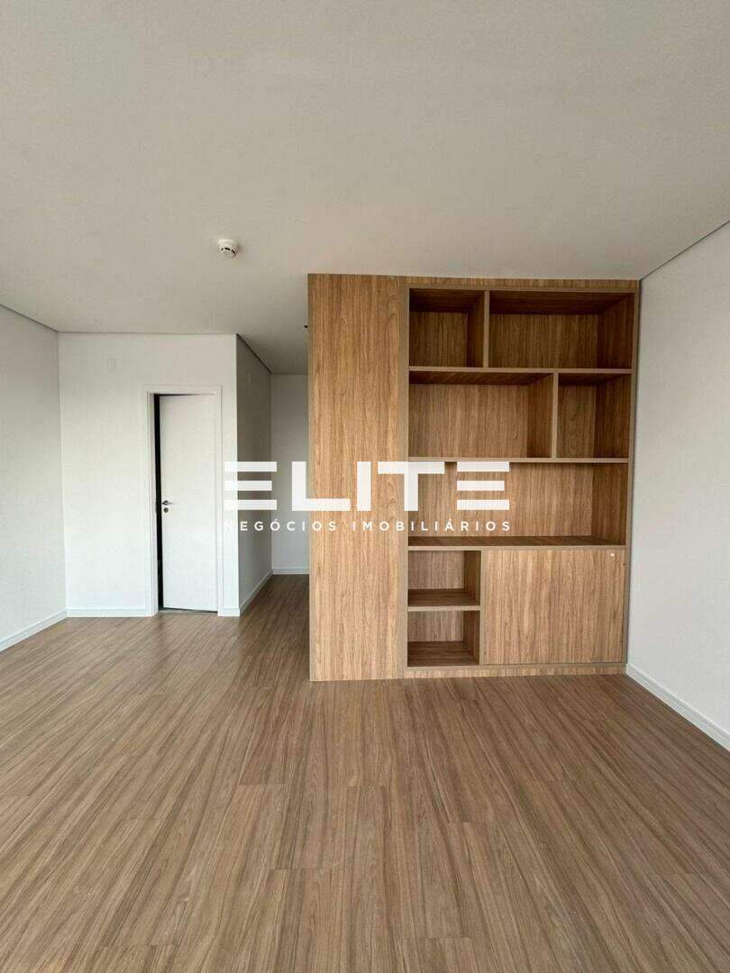 Sala para aluguel no Vila Baeta Neves: 