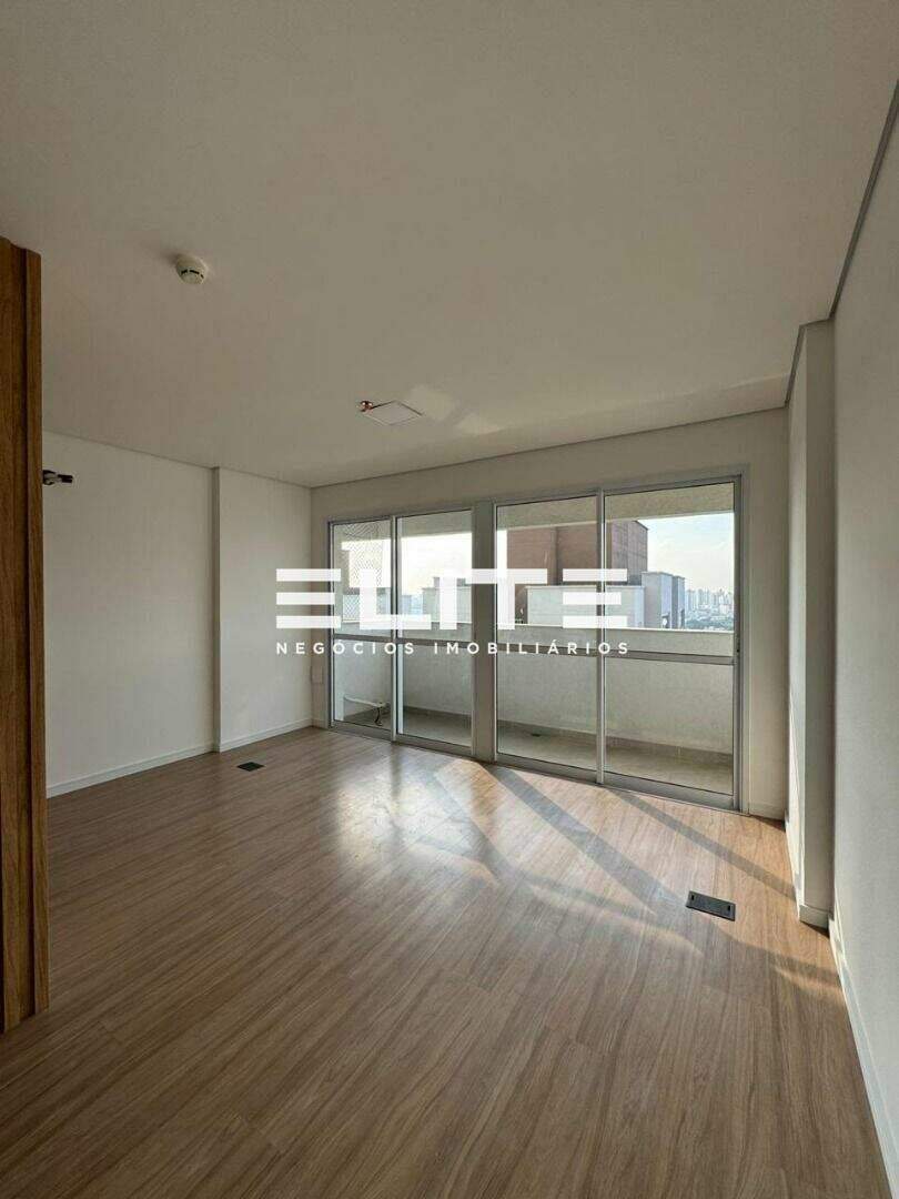 Sala para aluguel no Vila Baeta Neves: 