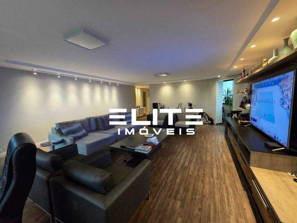 Apartamento para aluguel no Bairro Jardim: 