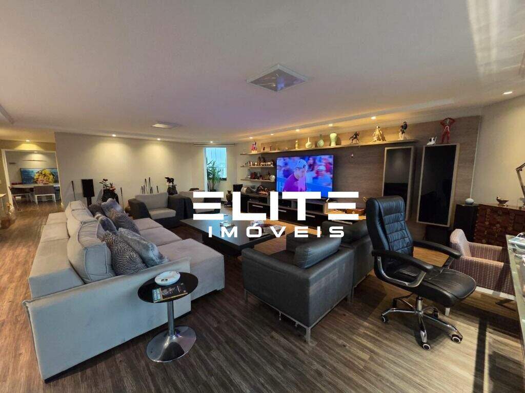 Apartamento para aluguel no Bairro Jardim: 