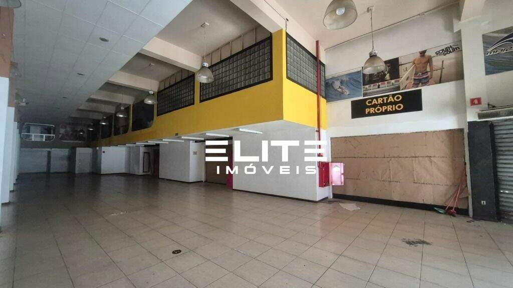 Prédio para aluguel no Centro: 