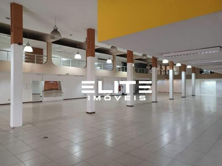 Prédio para aluguel no Centro: 