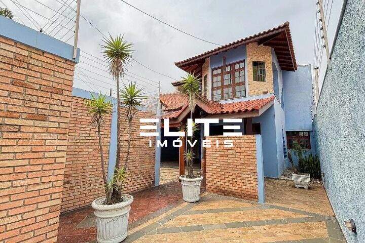 Sobrado para aluguel no Campestre: 