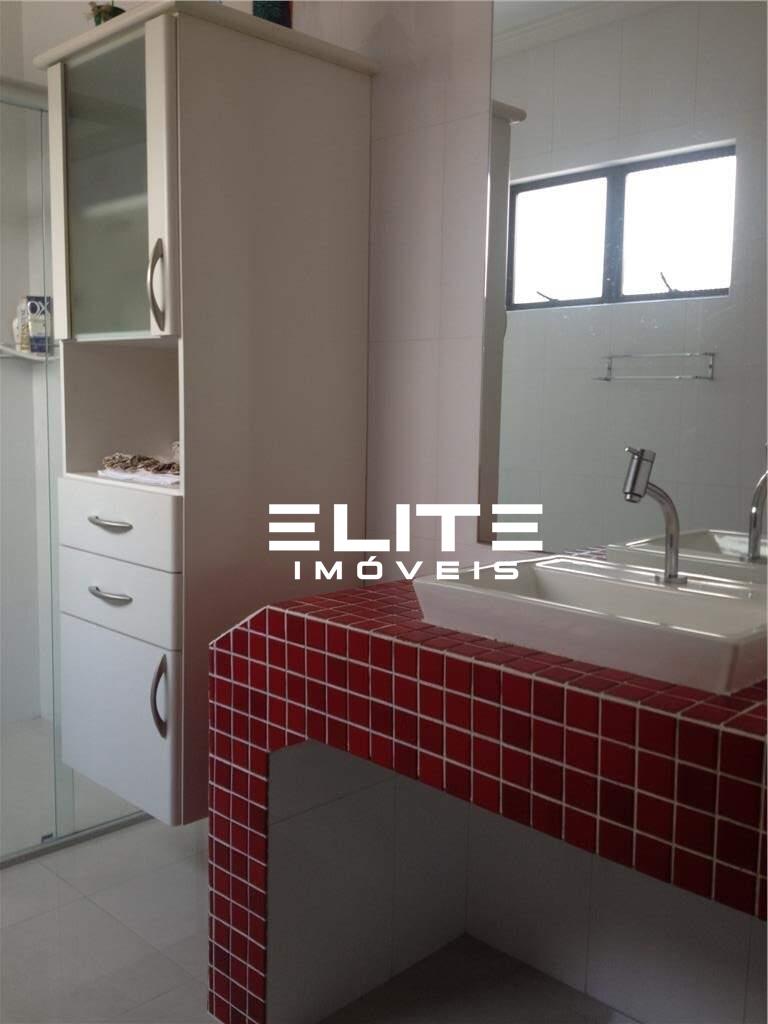 Sobrado à venda no Jardim Bela Vista: 