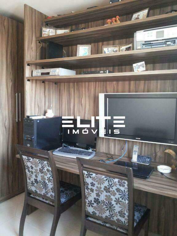 Sobrado à venda no Vila Scarpelli: 