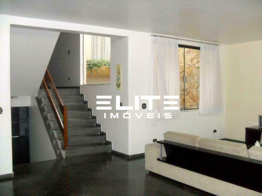 Sobrado à venda no Campestre: 