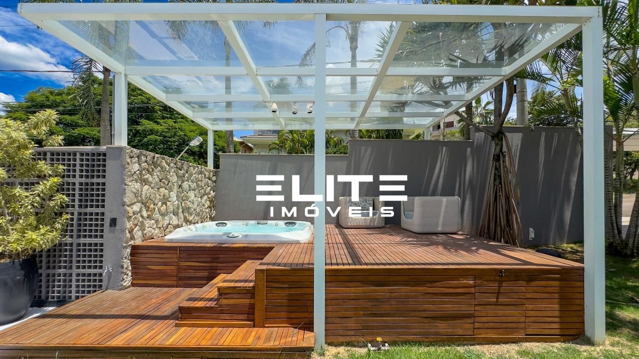 Casa em condomínio à venda no Village Morro Alto: 