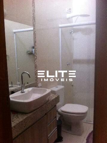 Sobrado à venda no Vila Scarpelli: 