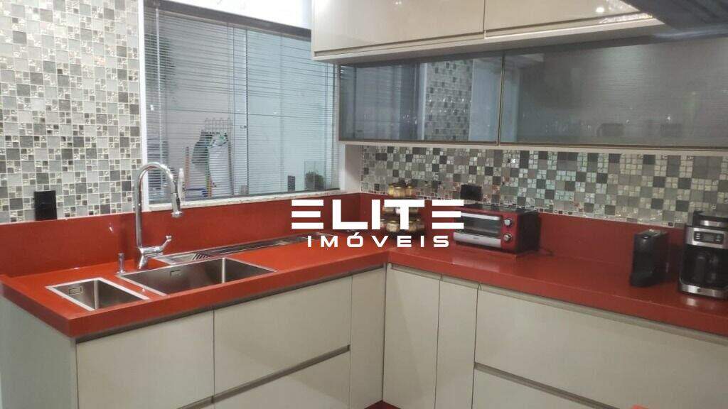 Sobrado à venda no Vila Valparaíso: 