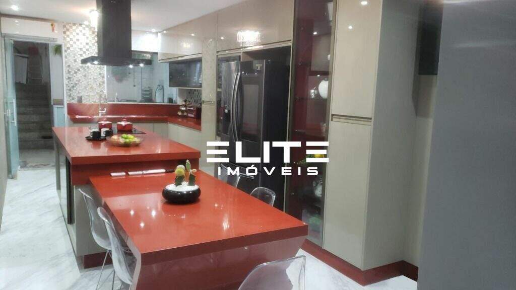 Sobrado à venda no Vila Valparaíso: 