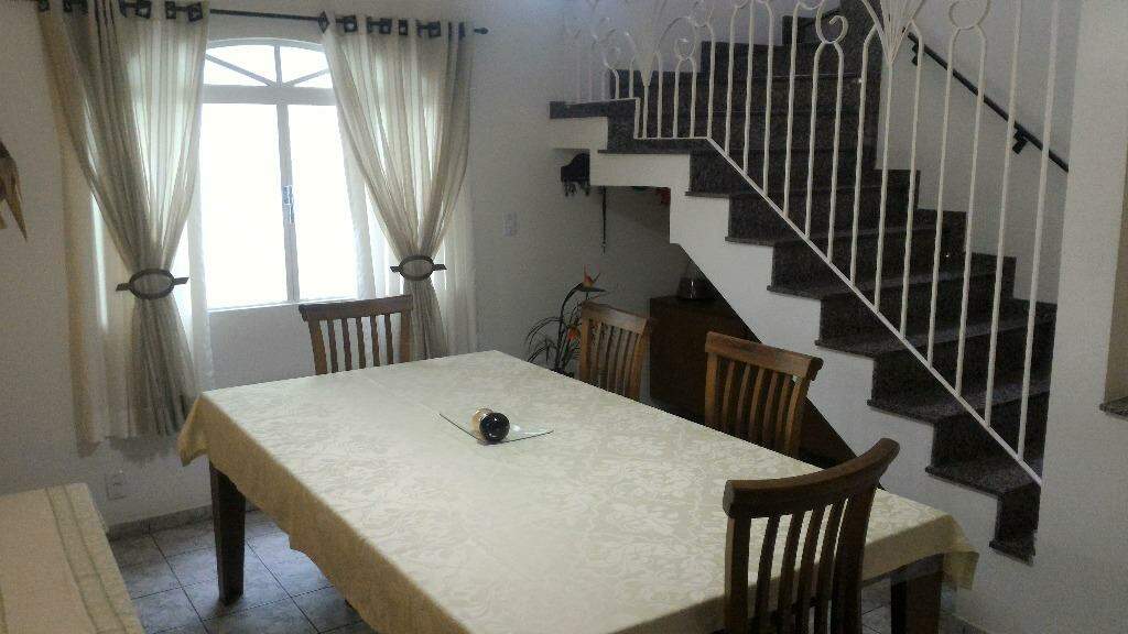 Sobrado à venda no Jardim Stella: 