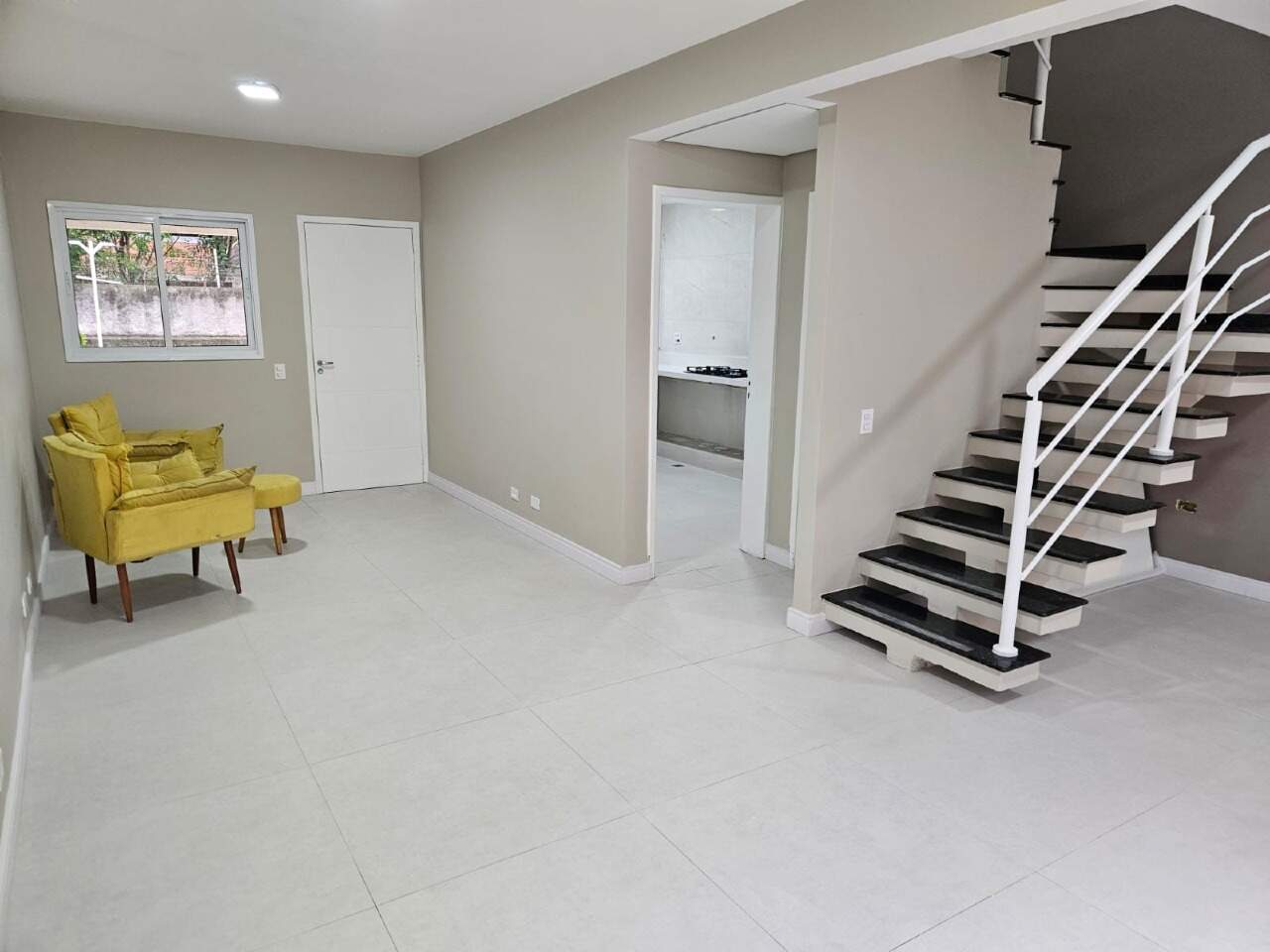 Sobrado à venda no Vila São Pedro: Sala