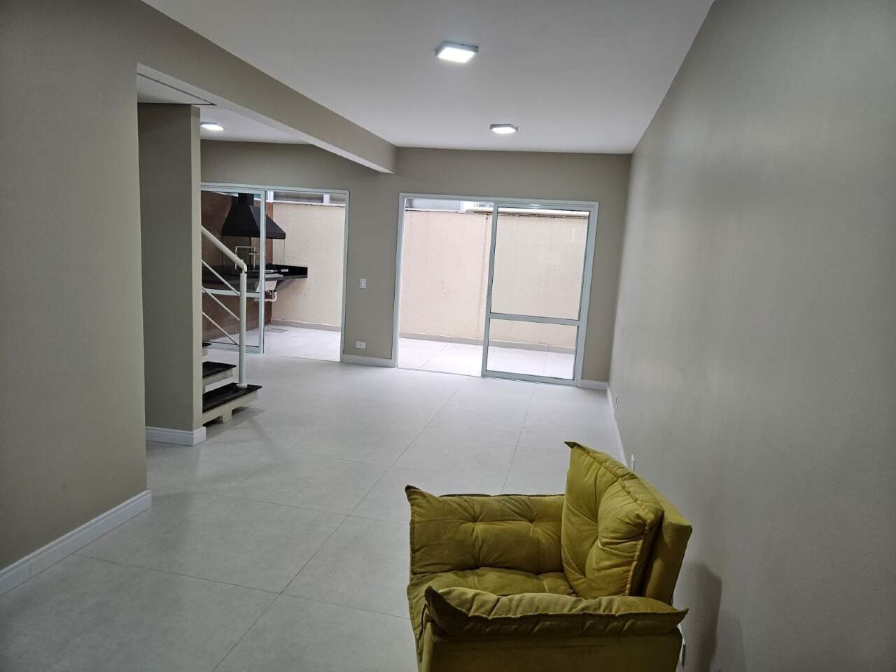 Sobrado à venda no Vila São Pedro: Sala