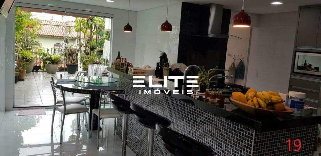 Sobrado à venda no Santa Maria: 