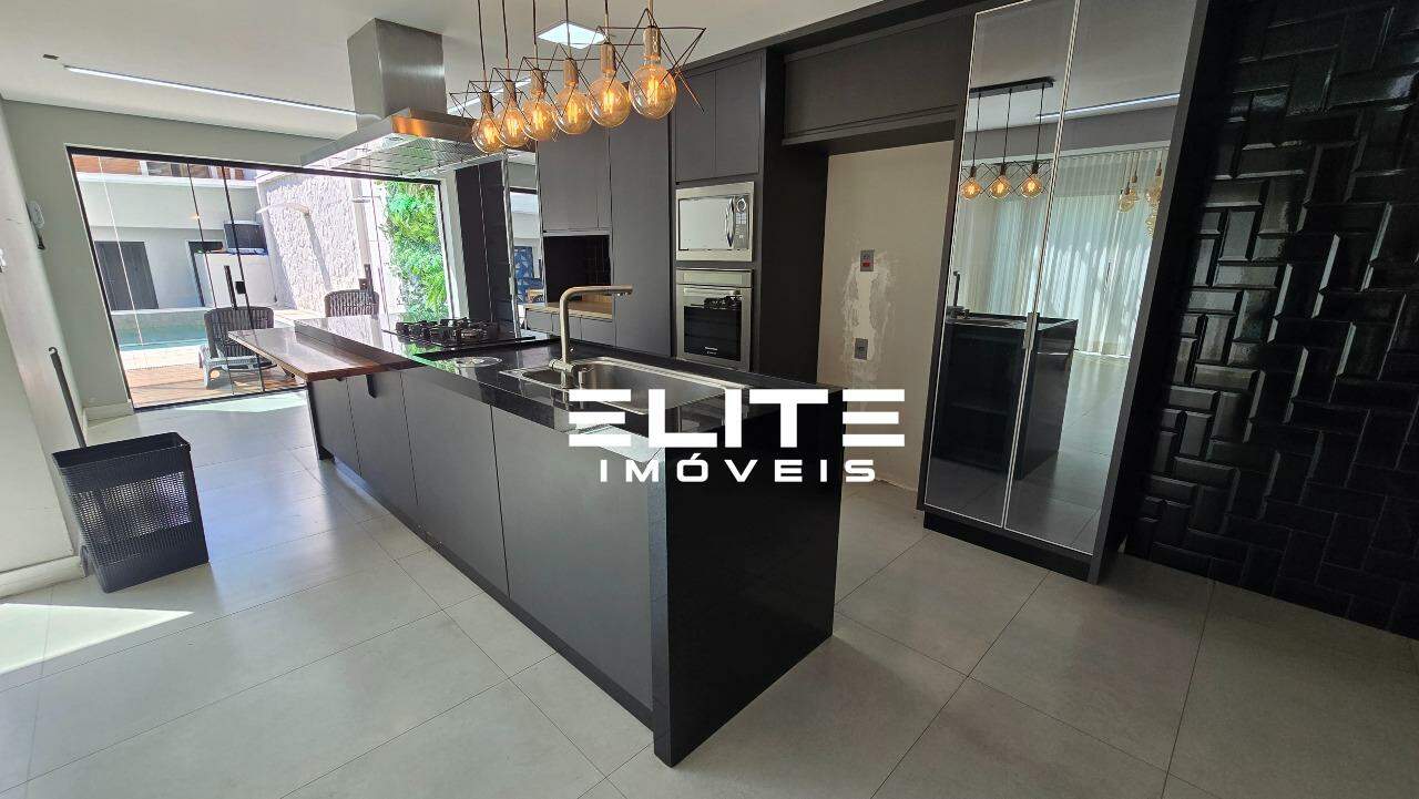 Sobrado para aluguel no Bairro Jardim: 