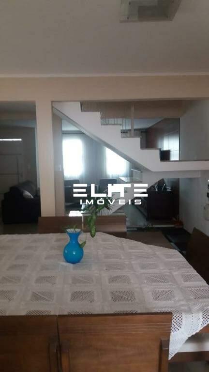 Sobrado à venda no Centro: 