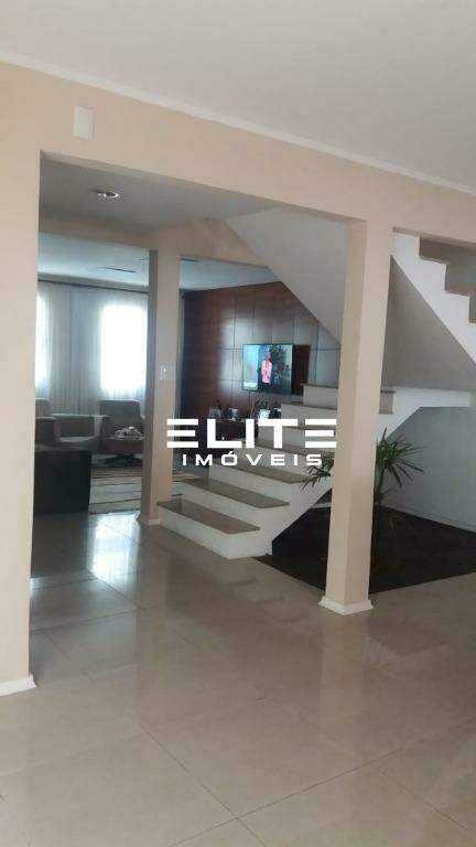 Sobrado à venda no Centro: 