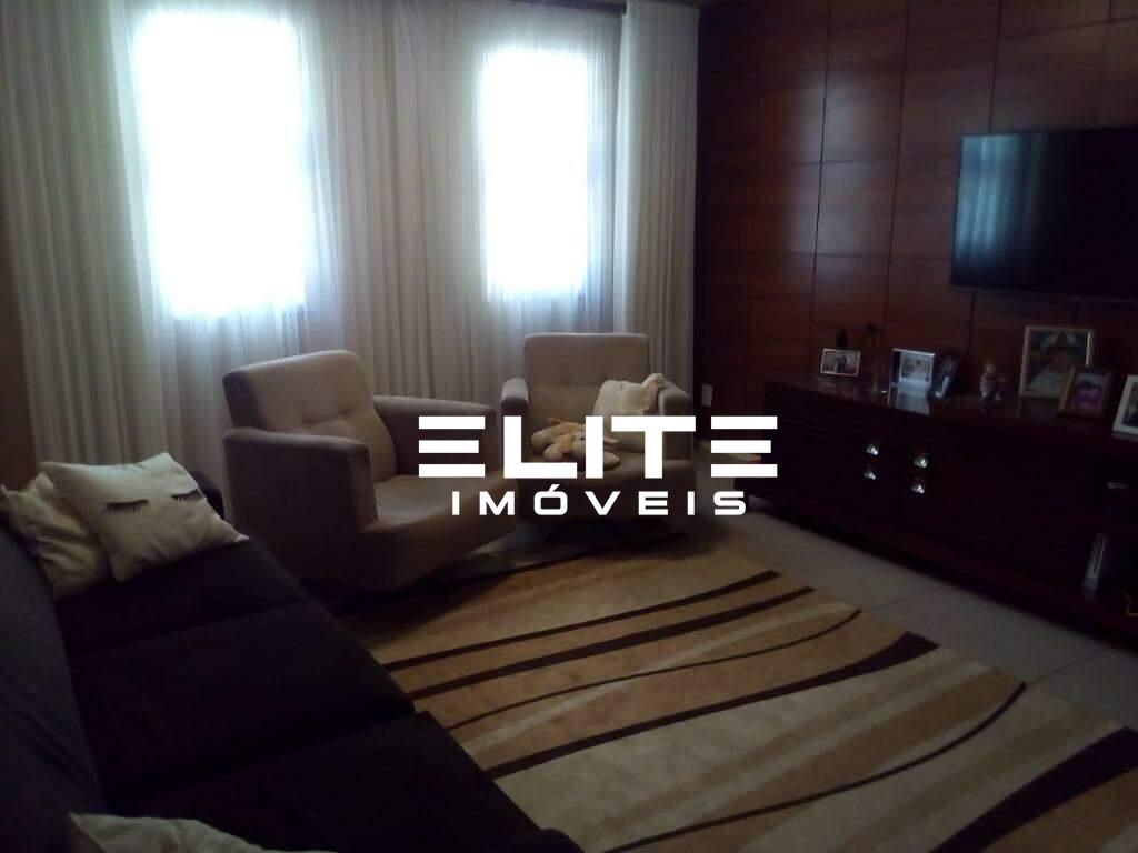 Sobrado à venda no Centro: 