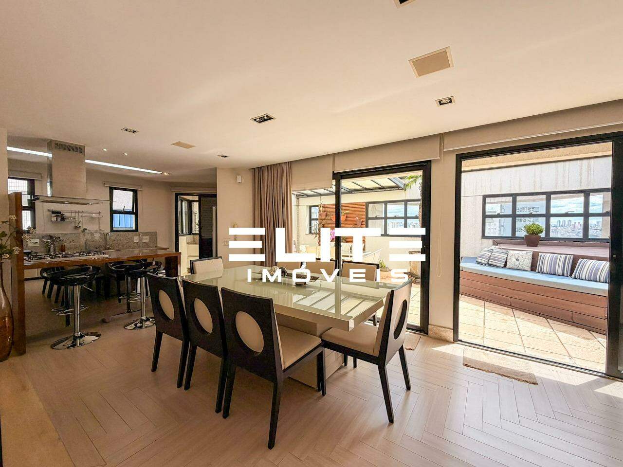 Cobertura à venda no Bairro Jardim: 