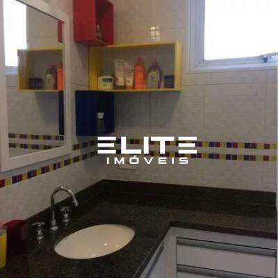 Sobrado à venda no Vila Scarpelli: 