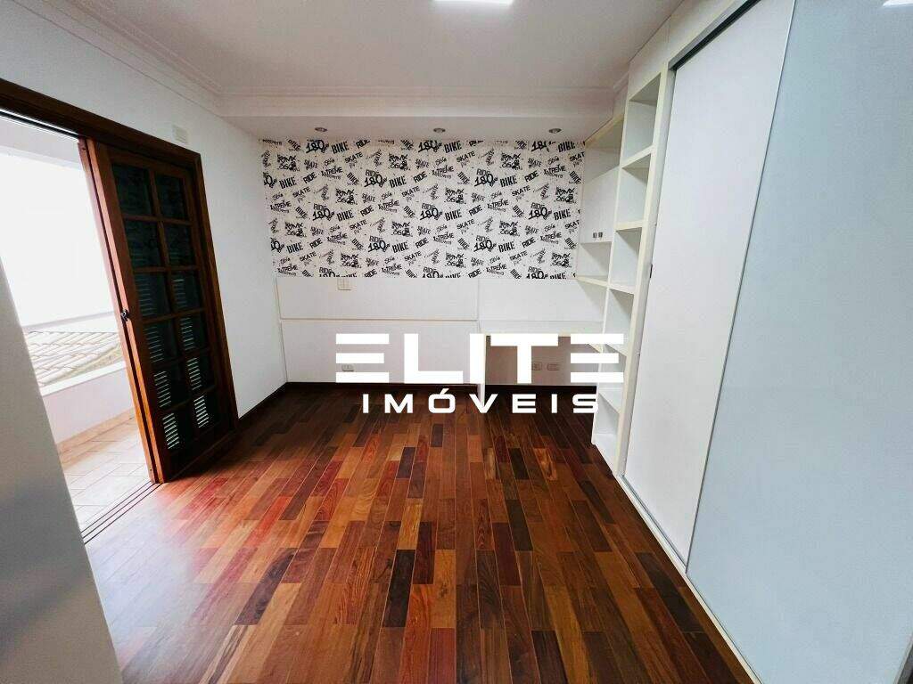 Sobrado à venda no Vila Scarpelli: 