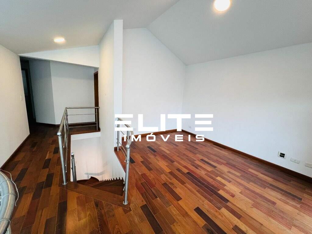 Sobrado à venda no Vila Scarpelli: 