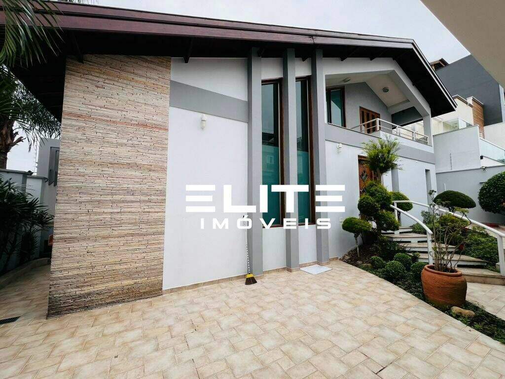 Sobrado à venda no Vila Scarpelli: 