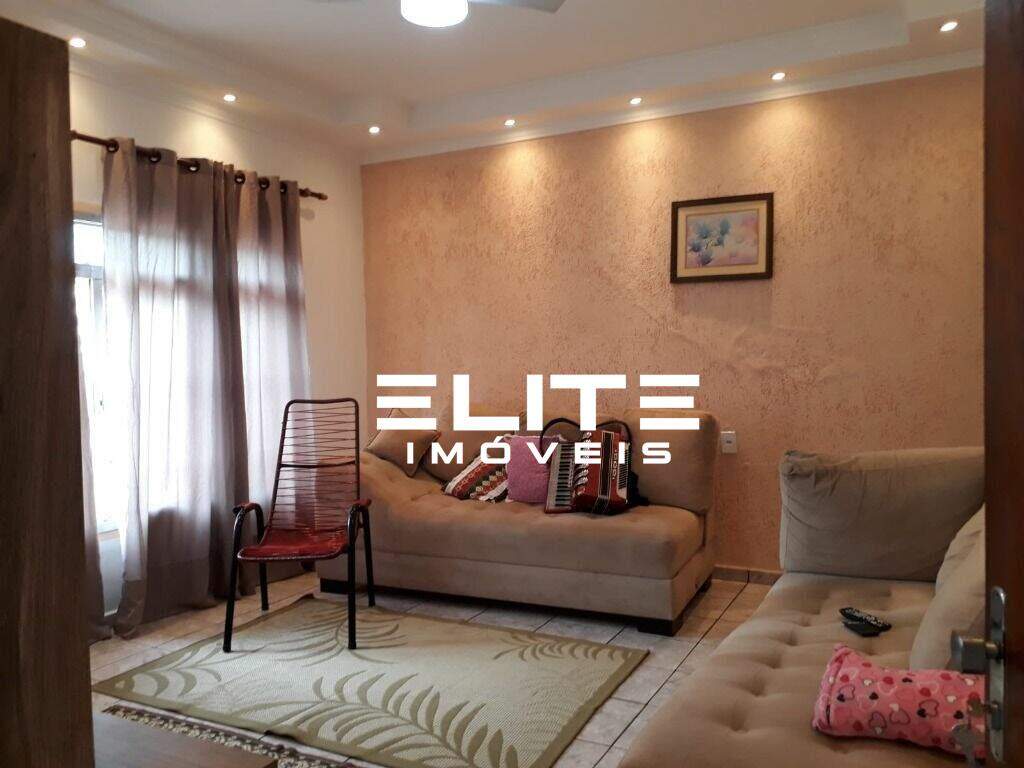 Casa à venda no Bangú: 