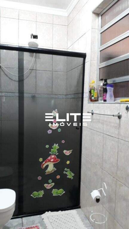 Casa à venda no Bangú: 