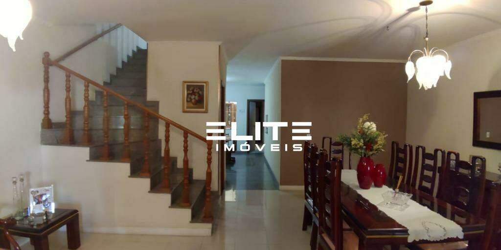 Sobrado à venda no Santa Teresinha: 