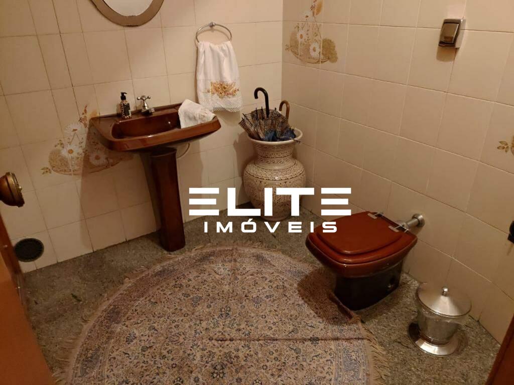 Sobrado à venda no Santa Teresinha: 