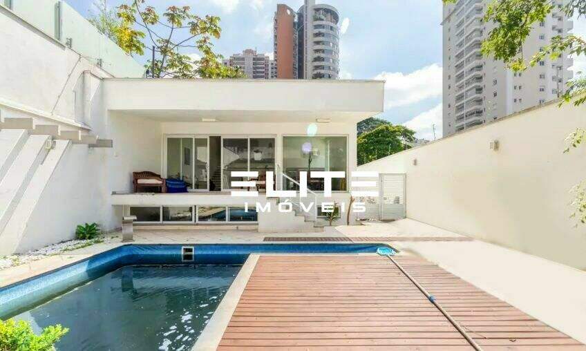 Sobrado à venda no Bairro Jardim: 