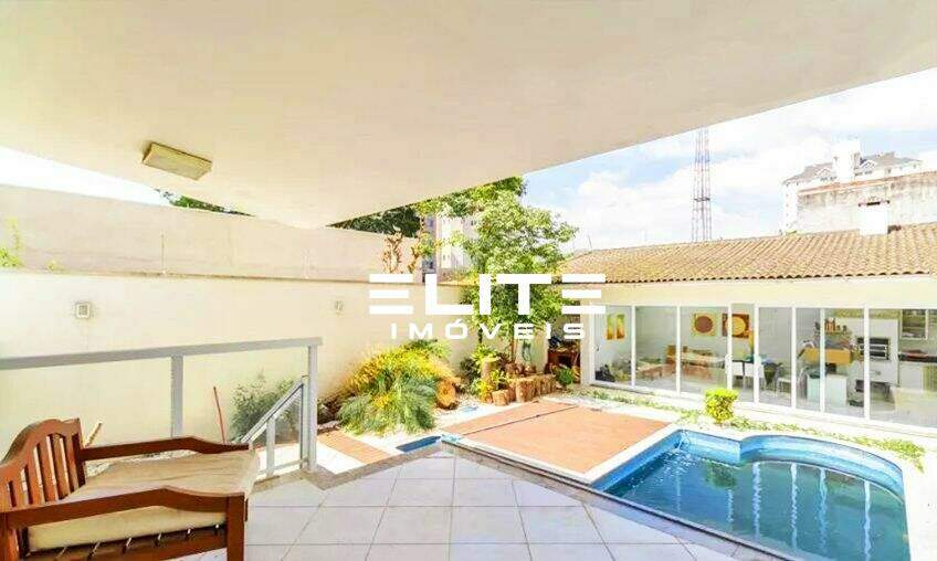 Sobrado à venda no Bairro Jardim: 