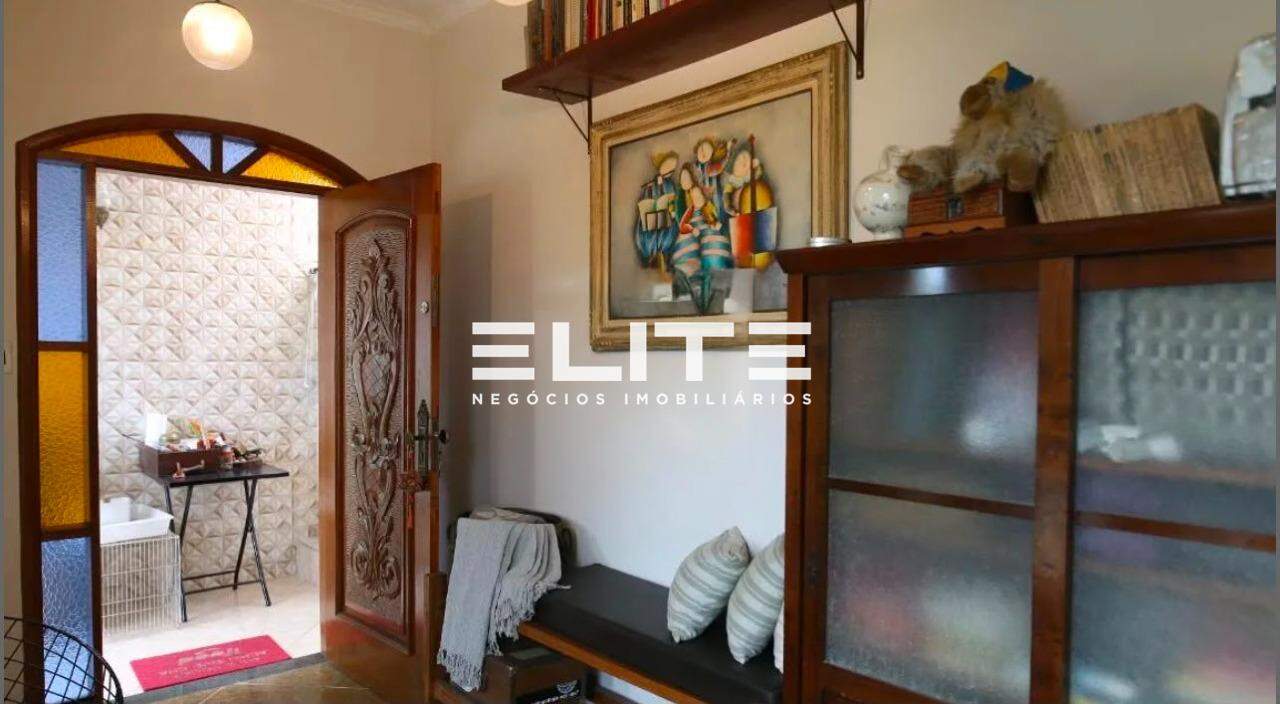 Casa Assobradada à venda no Santa Maria: 