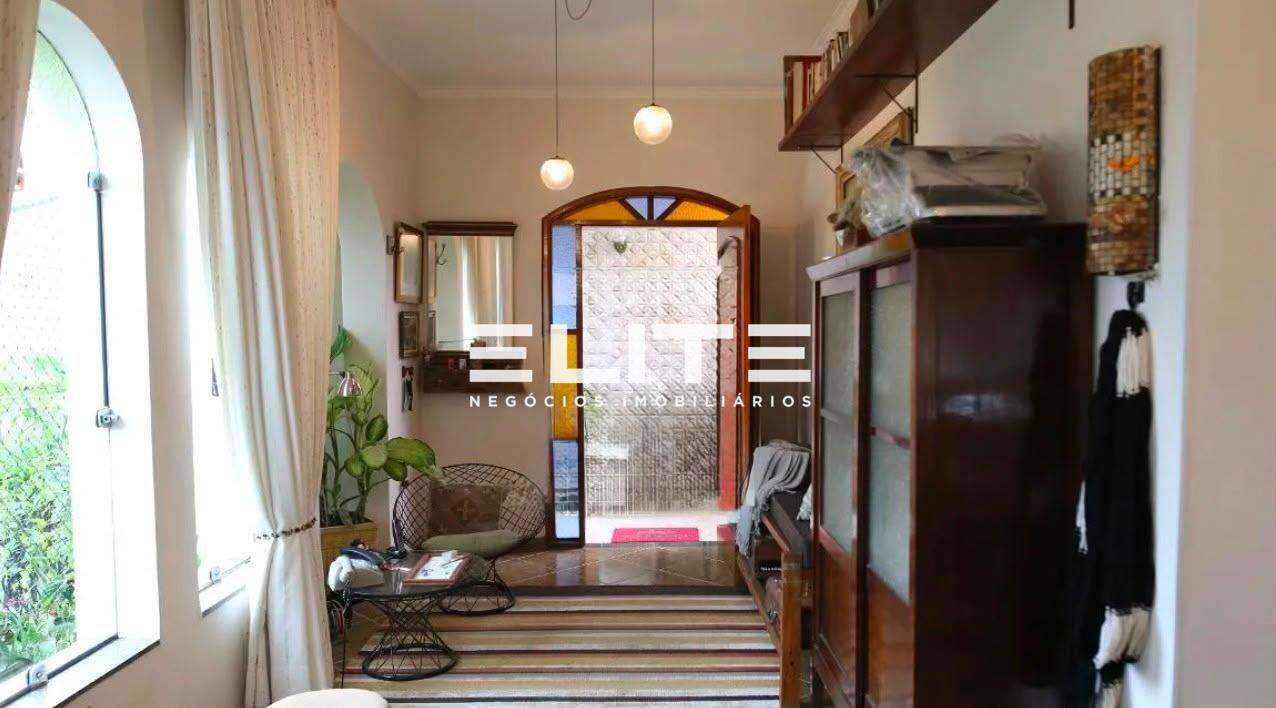 Casa Assobradada à venda no Santa Maria: 