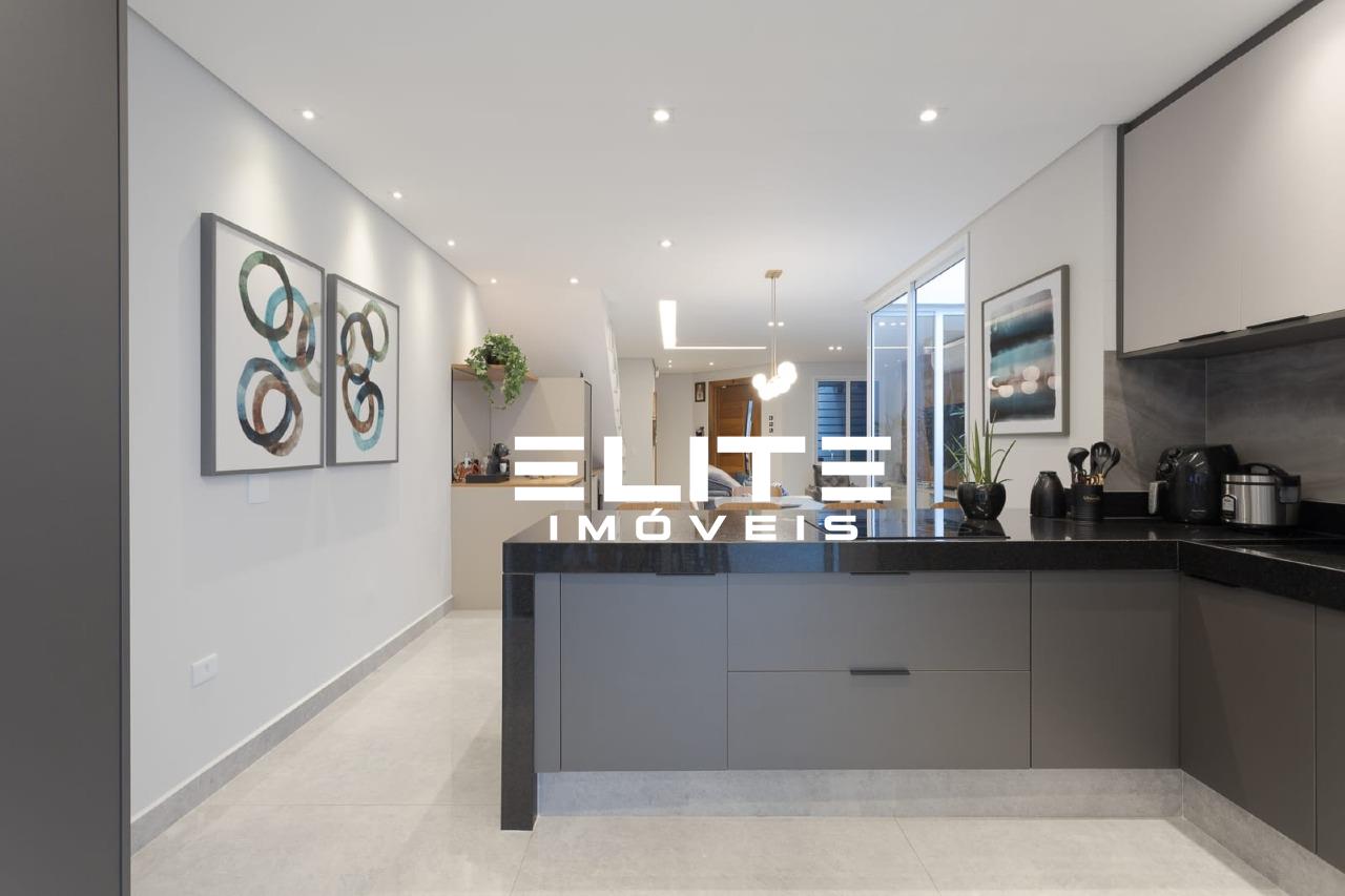 Sobrado à venda no Centro: 