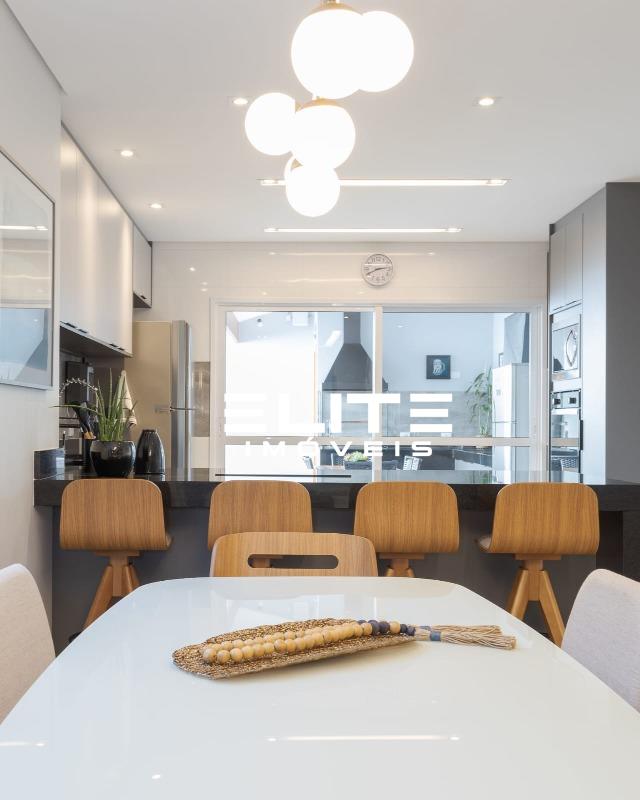 Sobrado à venda no Centro: 