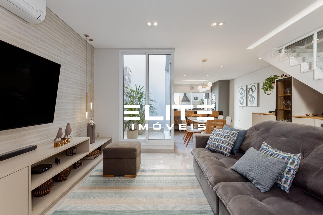 Sobrado à venda no Centro: 