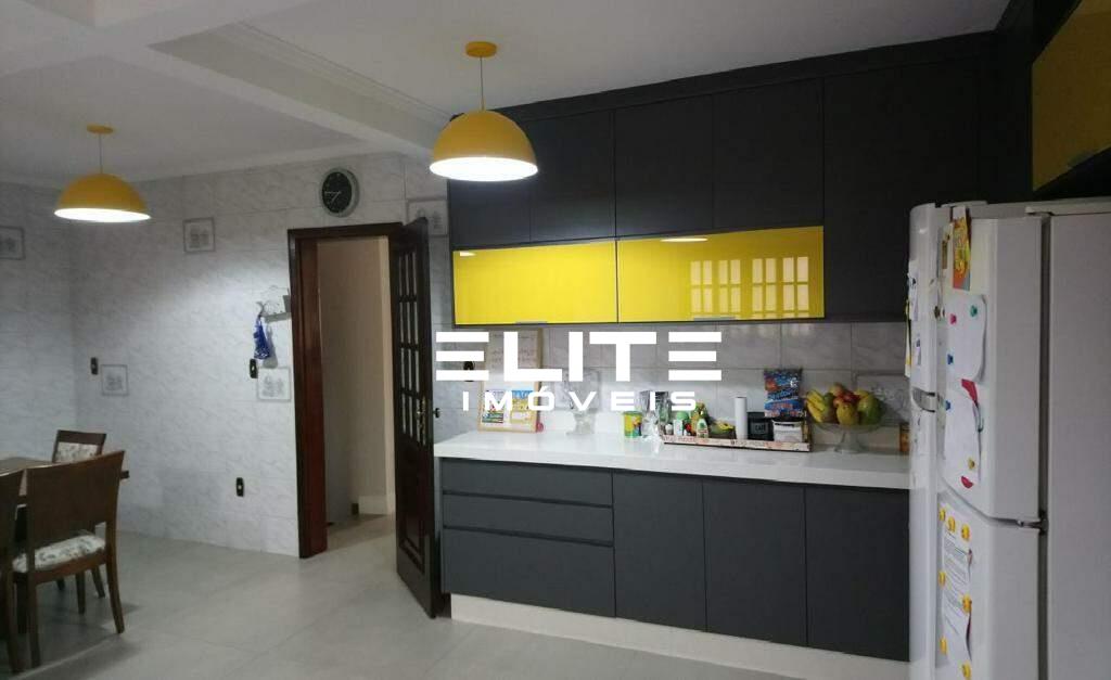 Sobrado à venda no Campestre: 